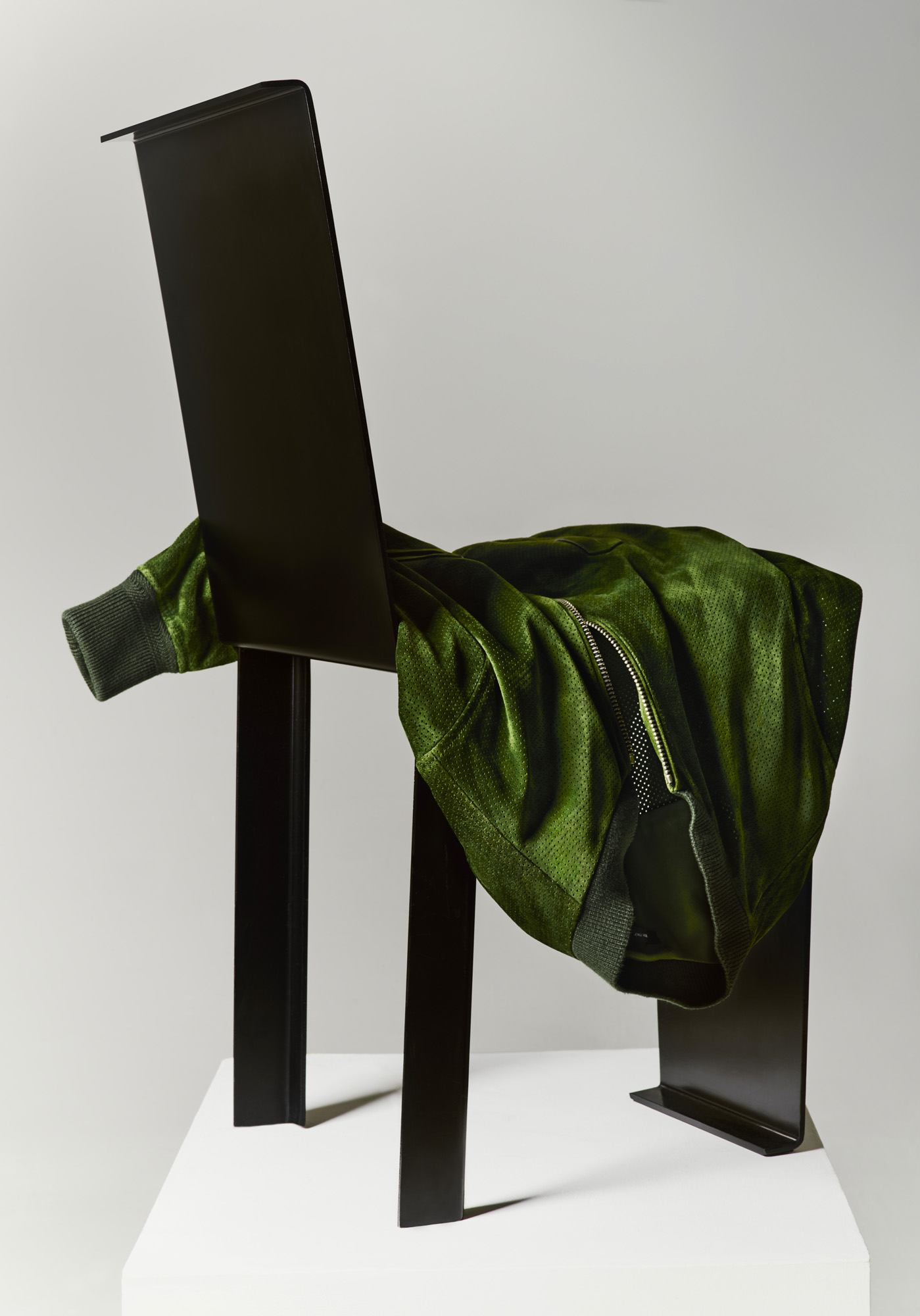 Talent and Partner, Leandro Farina: Harrods Magazine — Made to Treasure (Fig. 4)