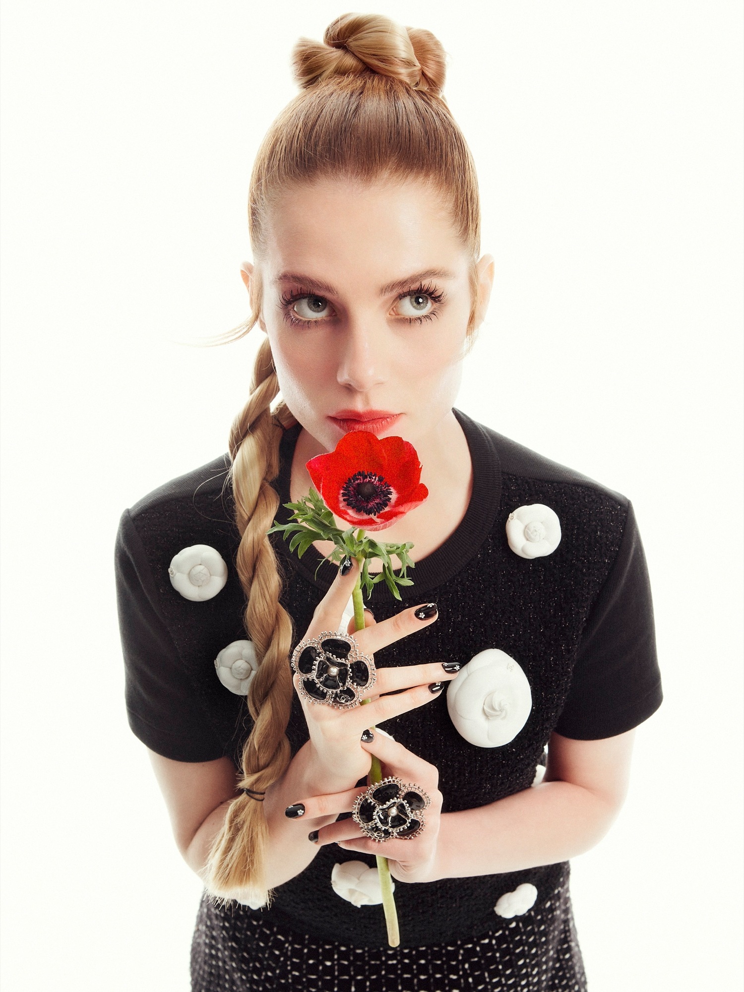 Talent and Partner, Sofia Sanchez & Mauro Mongiello: Harper's Bazaar G — Lucy Boyton x Chanel (Fig. 4)